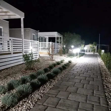Bluebay Croatia Mobile Homes منتزه العطل 4*
