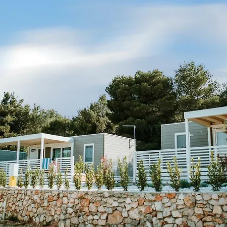 منتزه العطل Bluebay Croatia Mobile Homes يزيرا
