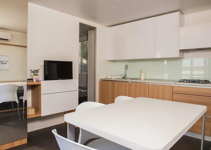 Üdülőpark Bluebay Croatia Mobile Homes Jezera