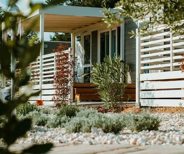 Bluebay Croatia Mobile Homes 假日公园 耶泽拉